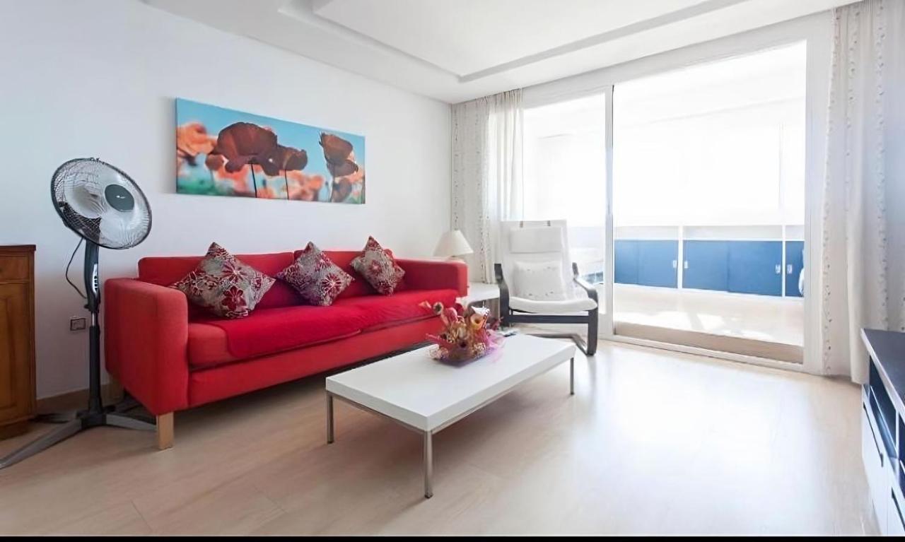 Eden Roc I Apartment